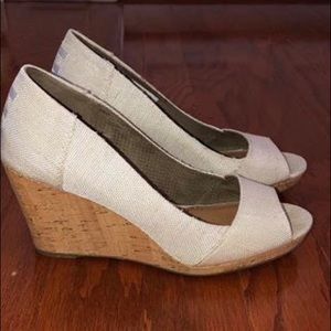 Toms Wedge 9.5 Beige